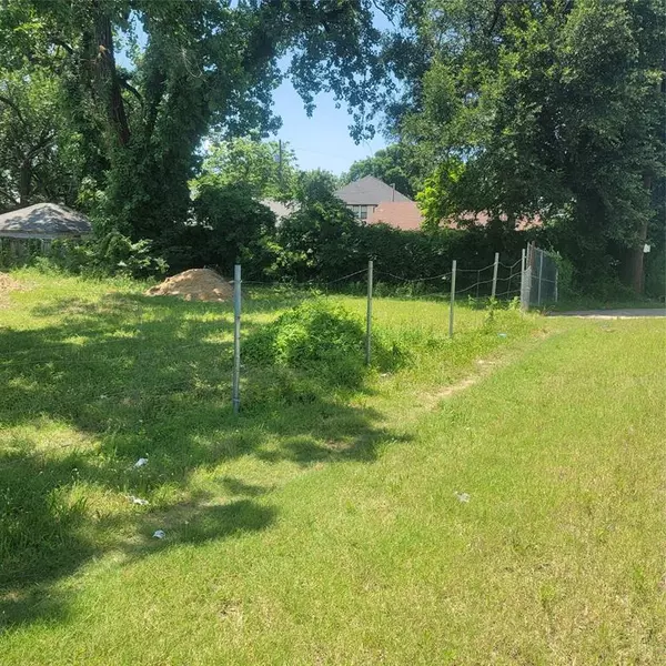 Dallas, TX 75215,1715 Garden Drive
