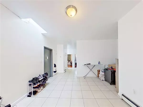 Brooklyn, NY 11233,761 39th ST