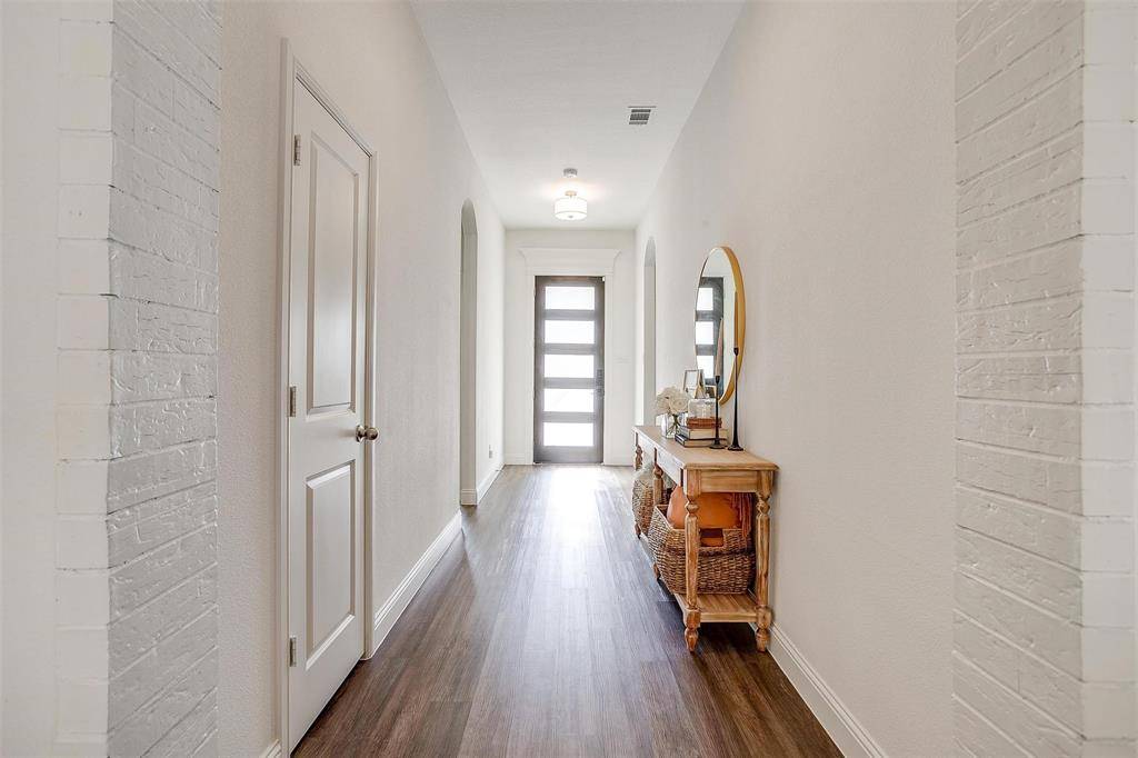 Willow Park, TX 76087,223 E Furlong