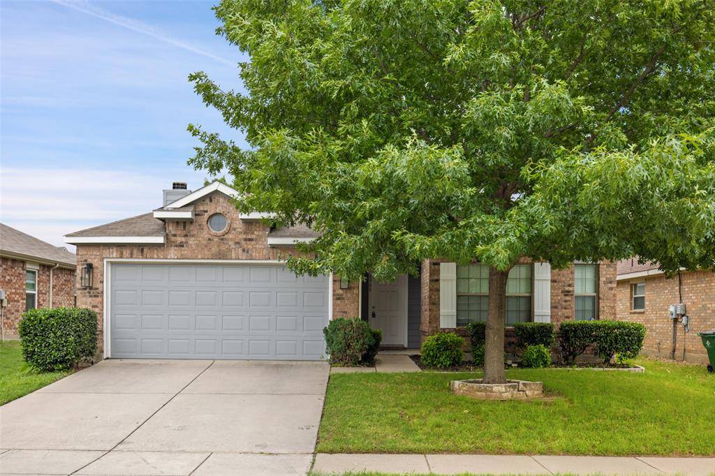 8908 King Ranch Drive, Cross Roads, TX 76227