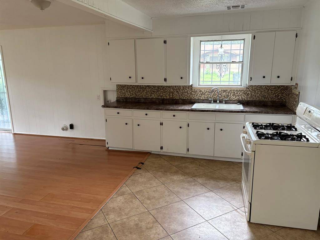 Waco, TX 76704,820 E Mitchell Street