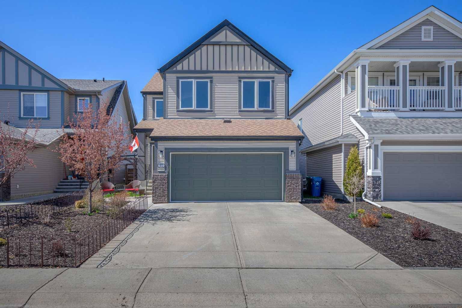 619 Copperpond CIR Southeast, Calgary, AB T2Z 0X1