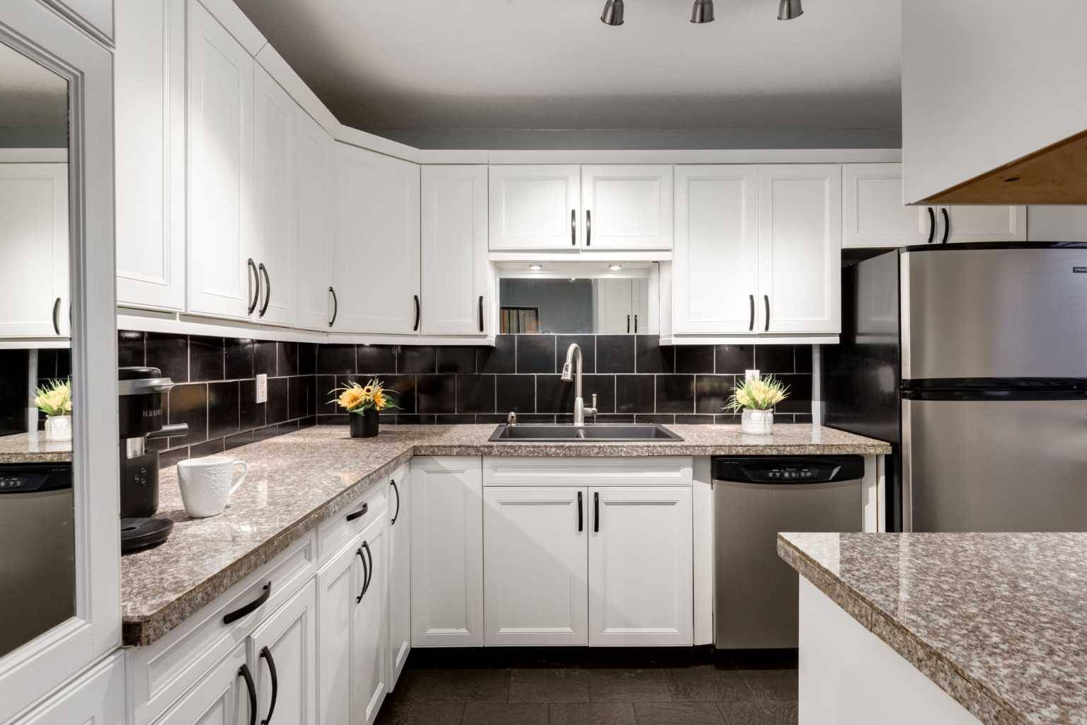Calgary, AB T2B 1E7,3231 41 ST Southeast