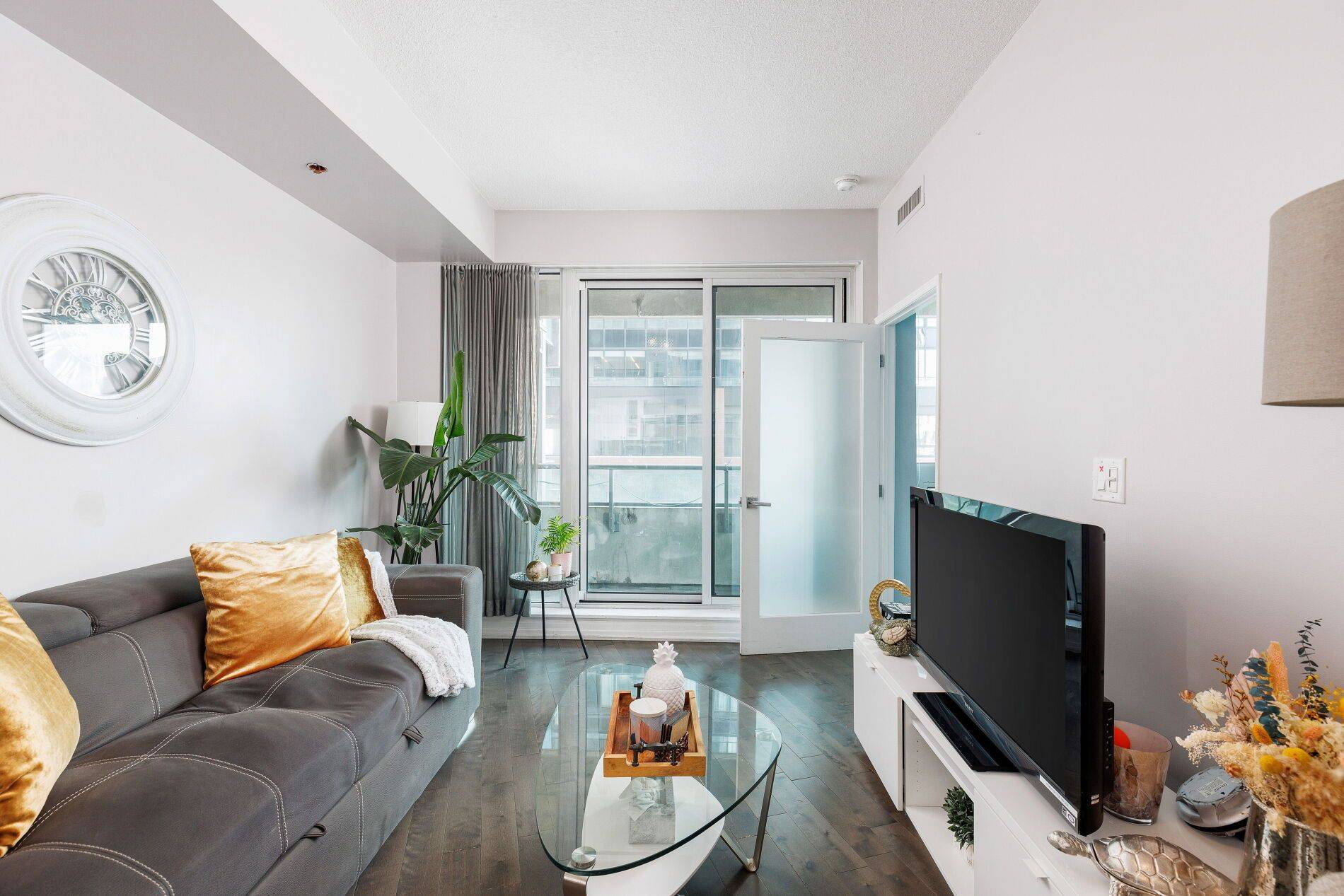 150 E Liberty ST #413, Toronto C01, ON M6K 3R5
