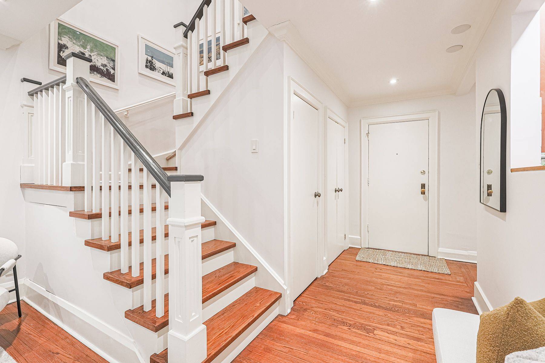 Toronto C03, ON M5P 2H8,480 Oriole Pkwy #111