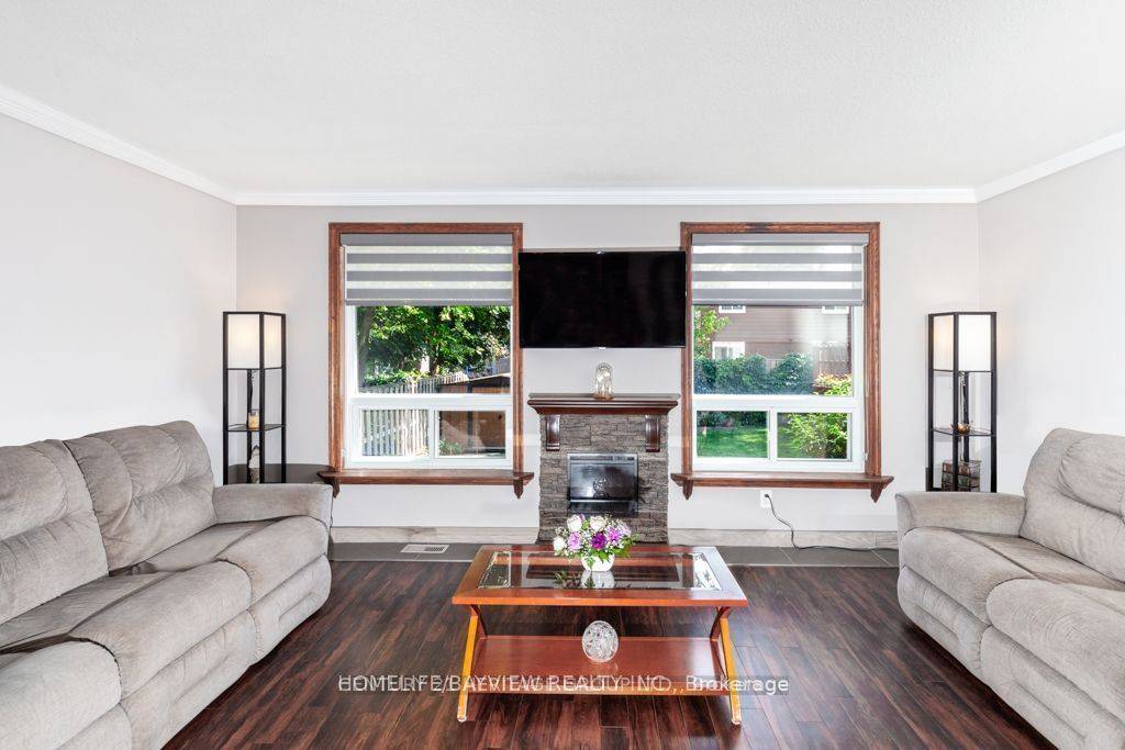 Newmarket, ON L3Y 1C9,217 Thoms CRES