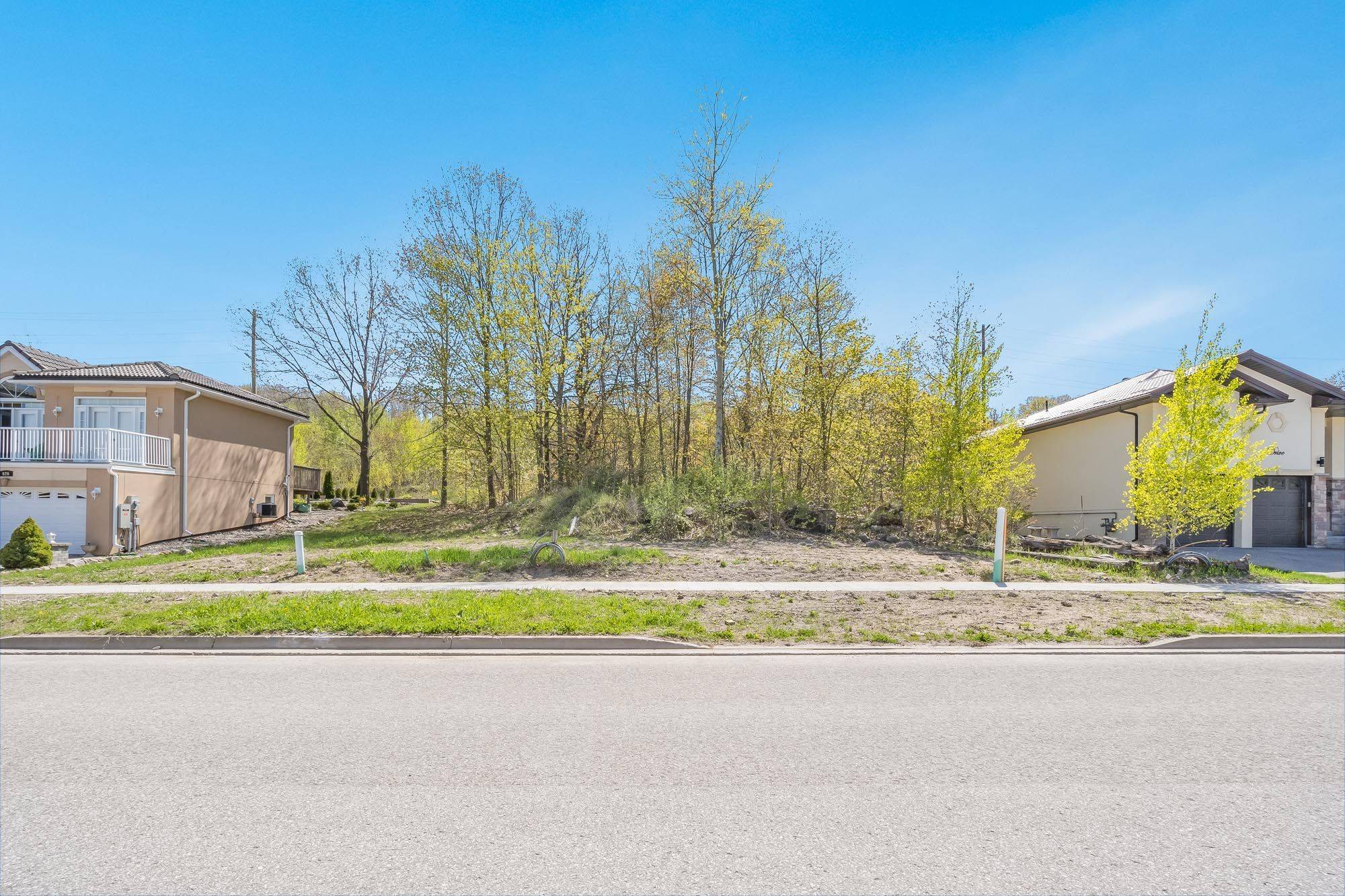 Midland, ON L4R 0E2,614 Taylor DR