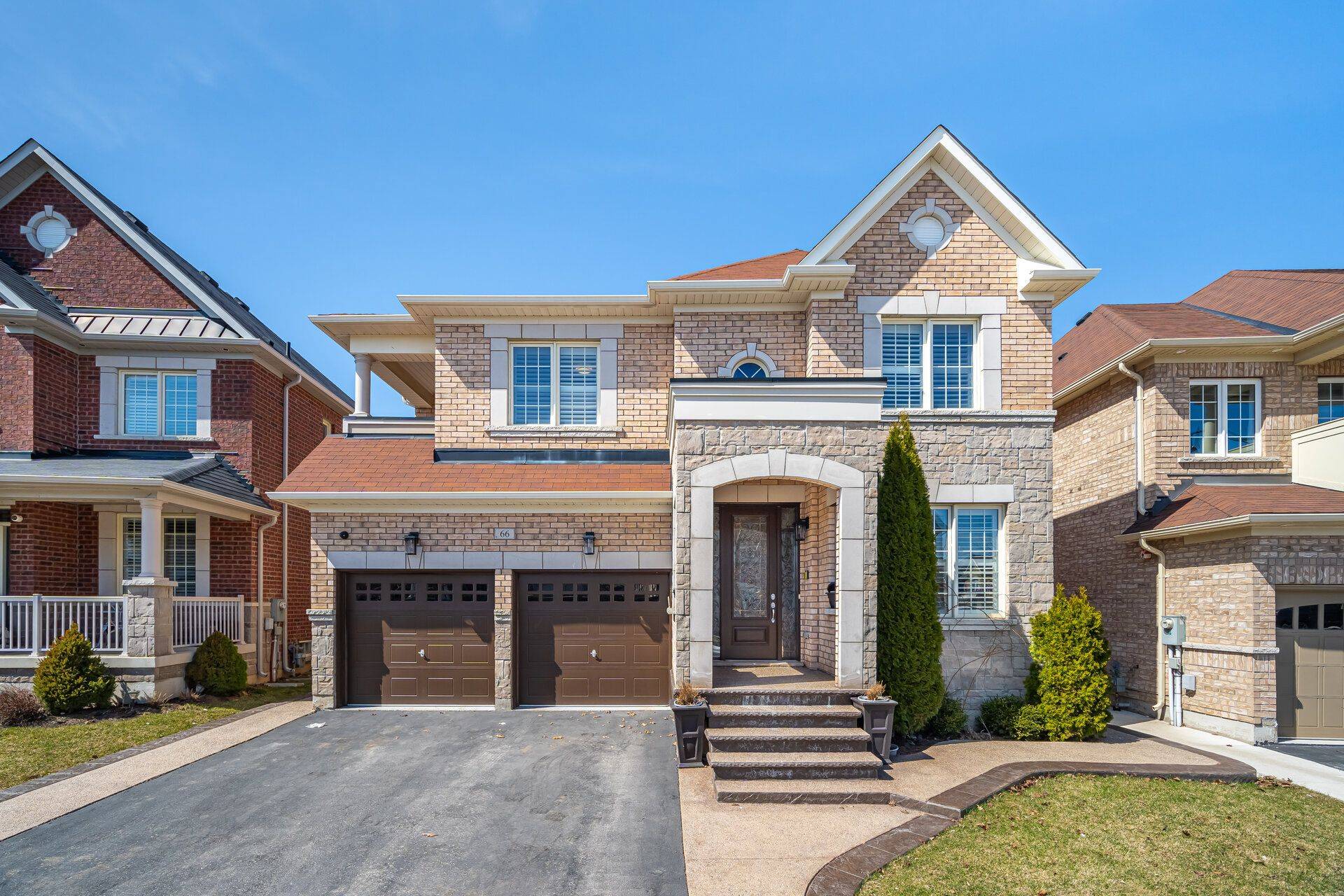 66 Kalmia RD, Brampton, ON L6X 4N4