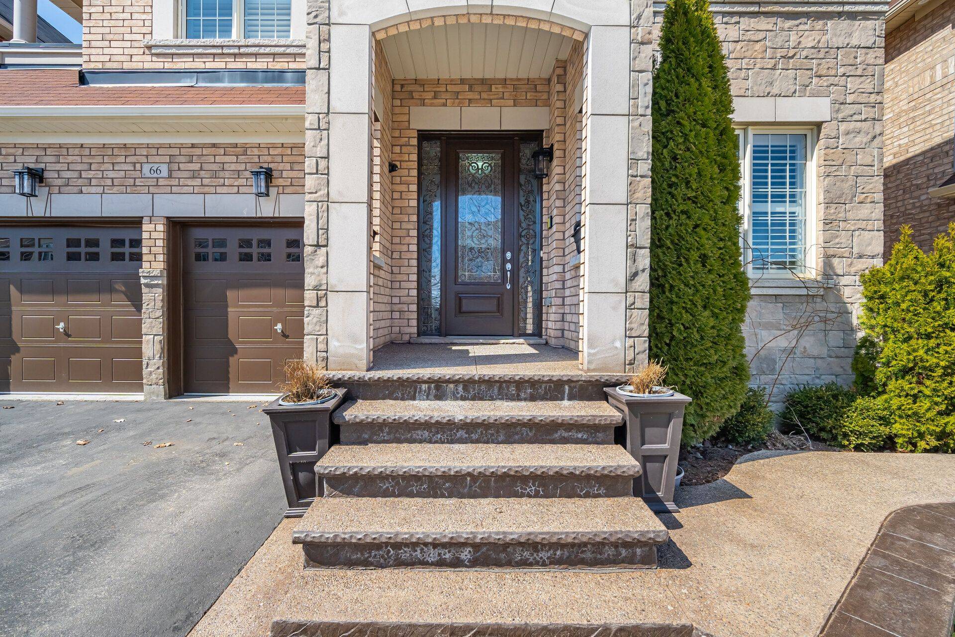 Brampton, ON L6X 4N4,66 Kalmia RD