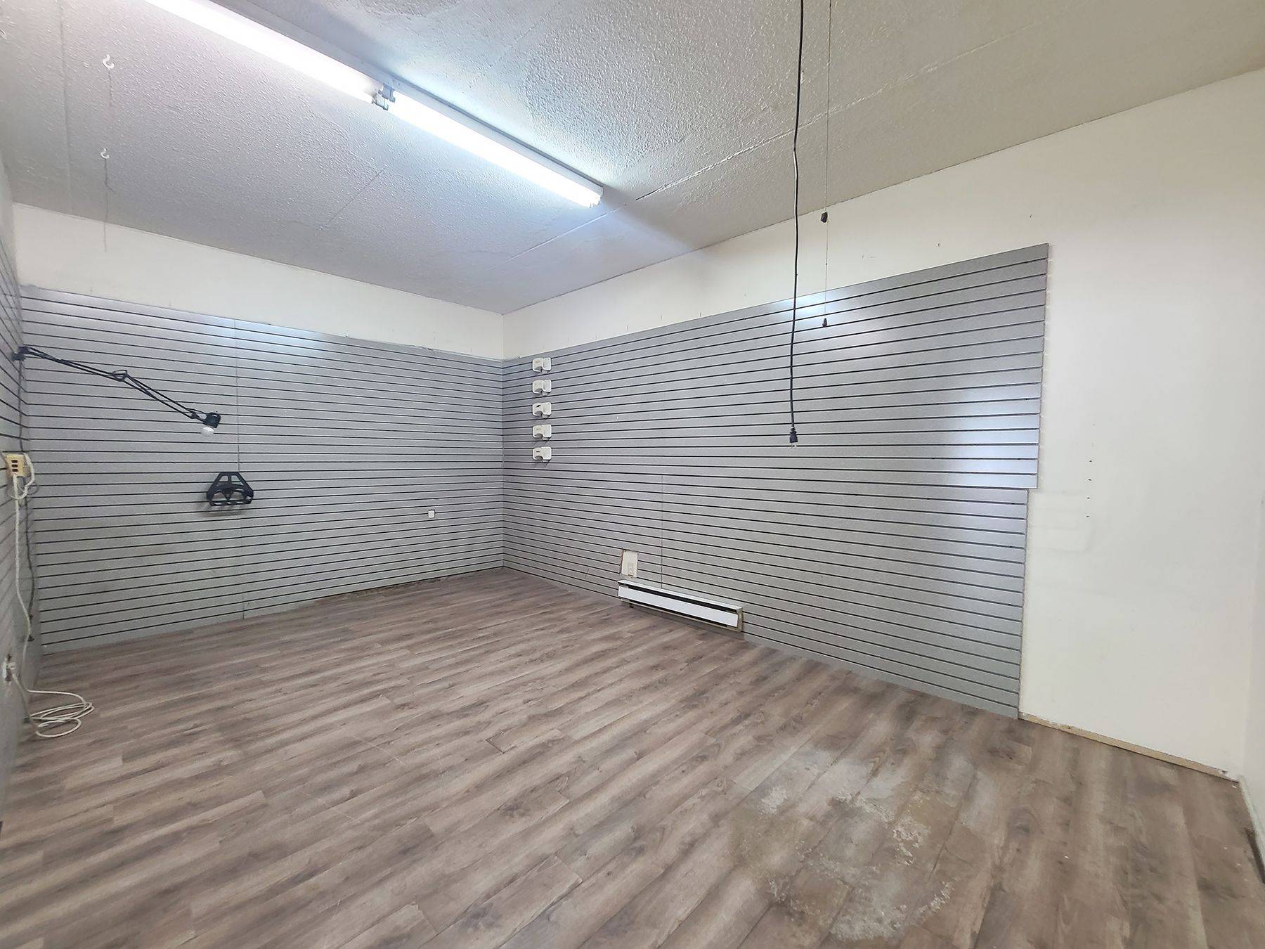 Toronto W06, ON M8W 1R3,3819 Lake Shore BLVD W #retail