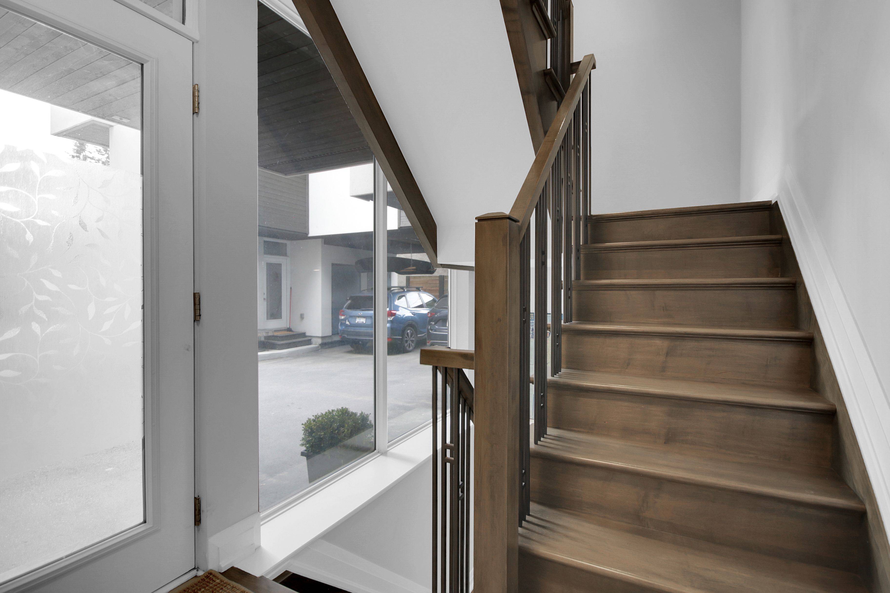 West Centre Town, ON K1Y 1T5,65B Pinhey ST