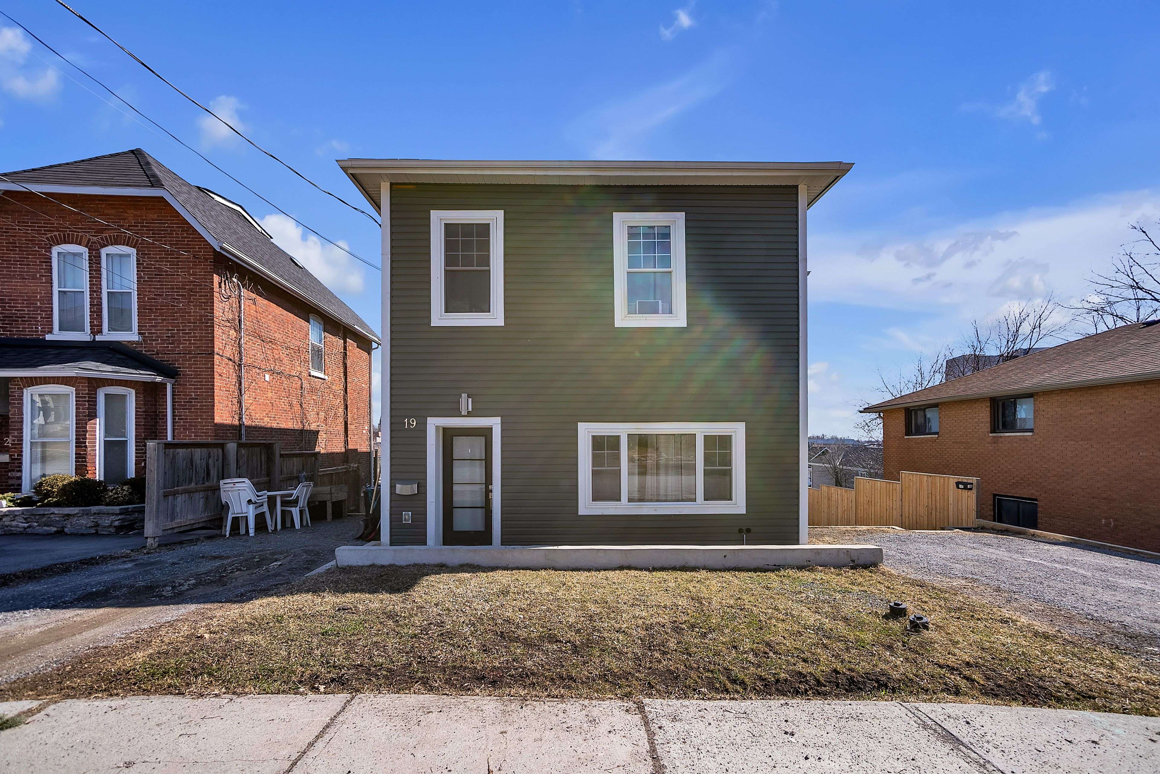 19 Isabel ST, Belleville, ON K8P 3N4