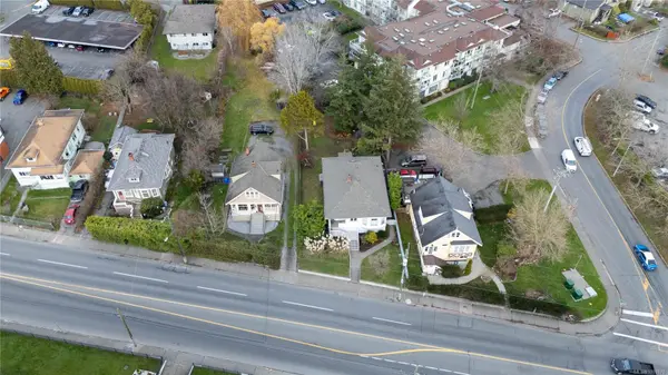 Saanich, BC V9A 1A5,378 Burnside Rd E