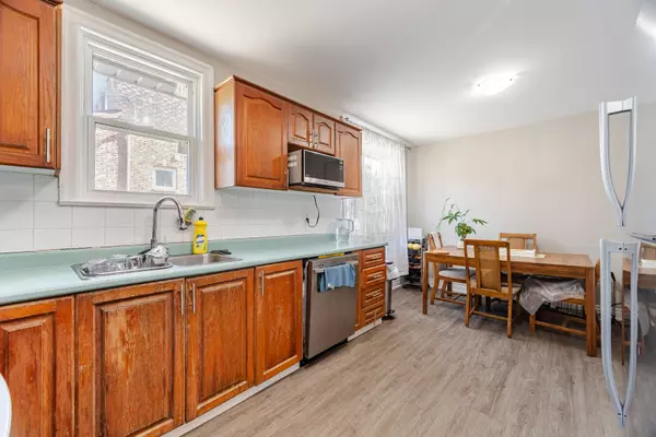 Toronto W07, ON M8Y 3G6,26 Bonnyview DR