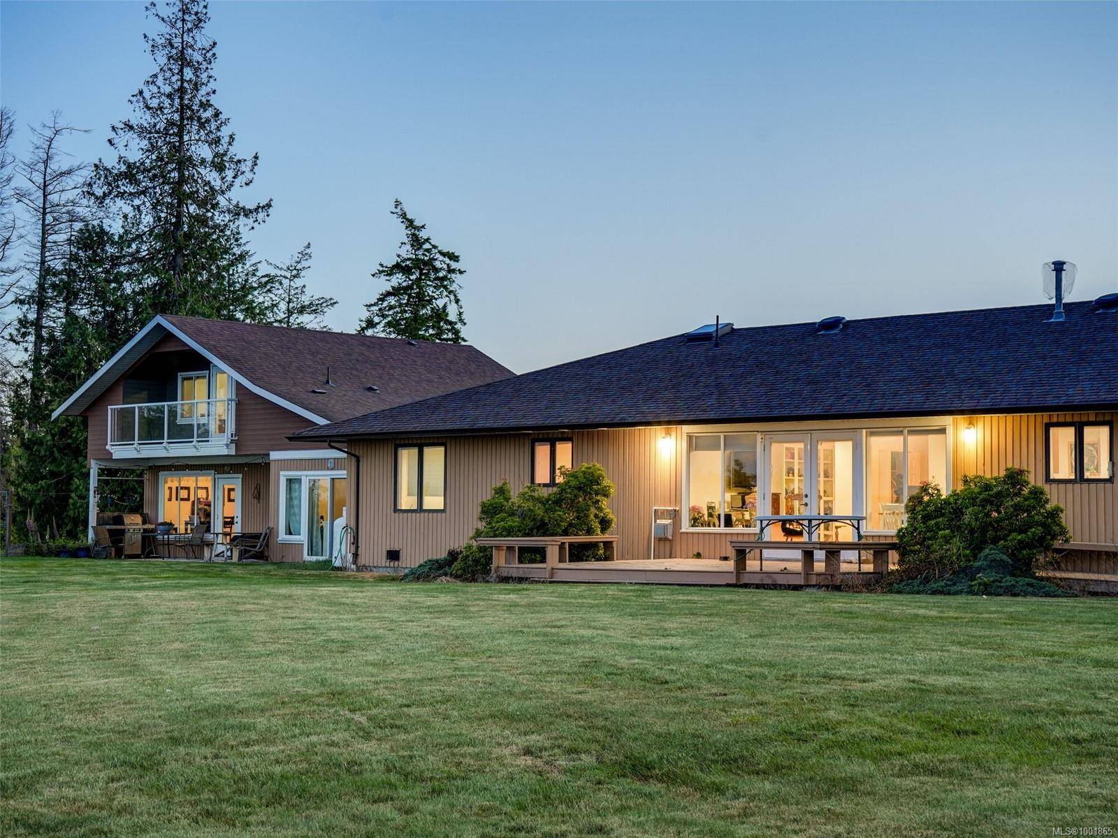 Central Saanich, BC V8L 1V2,3191 Martindale Rd