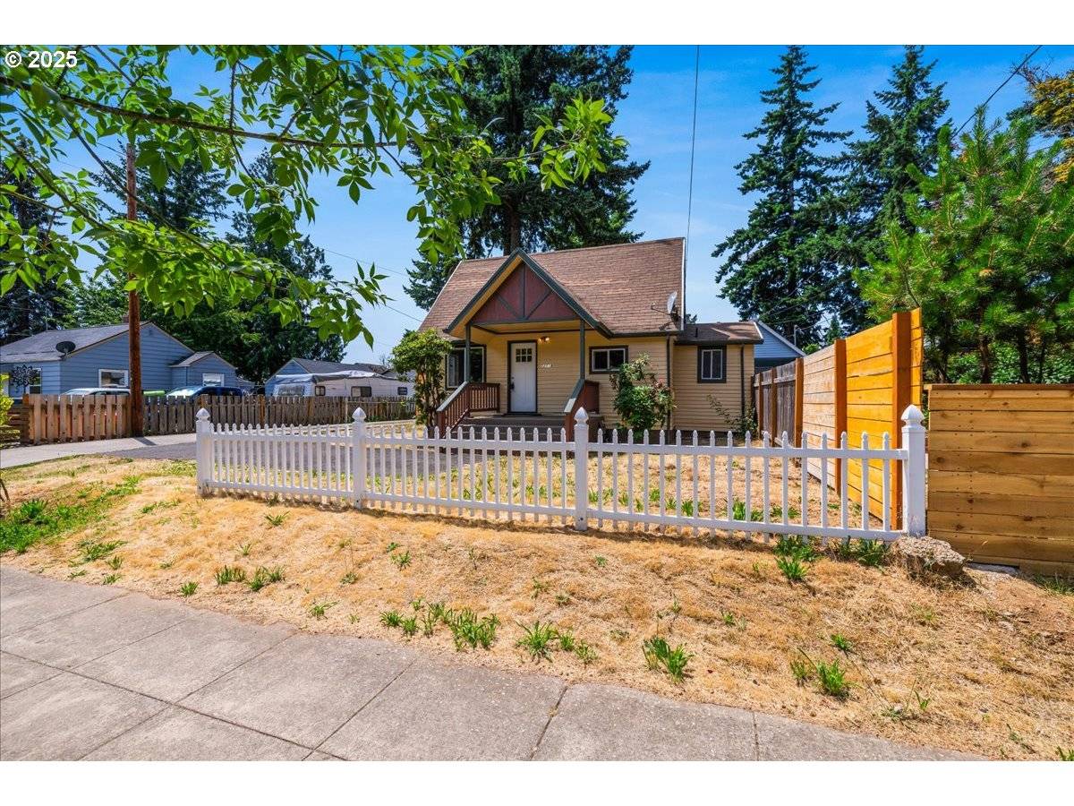 Portland, OR 97233,2251 SE 139TH AVE