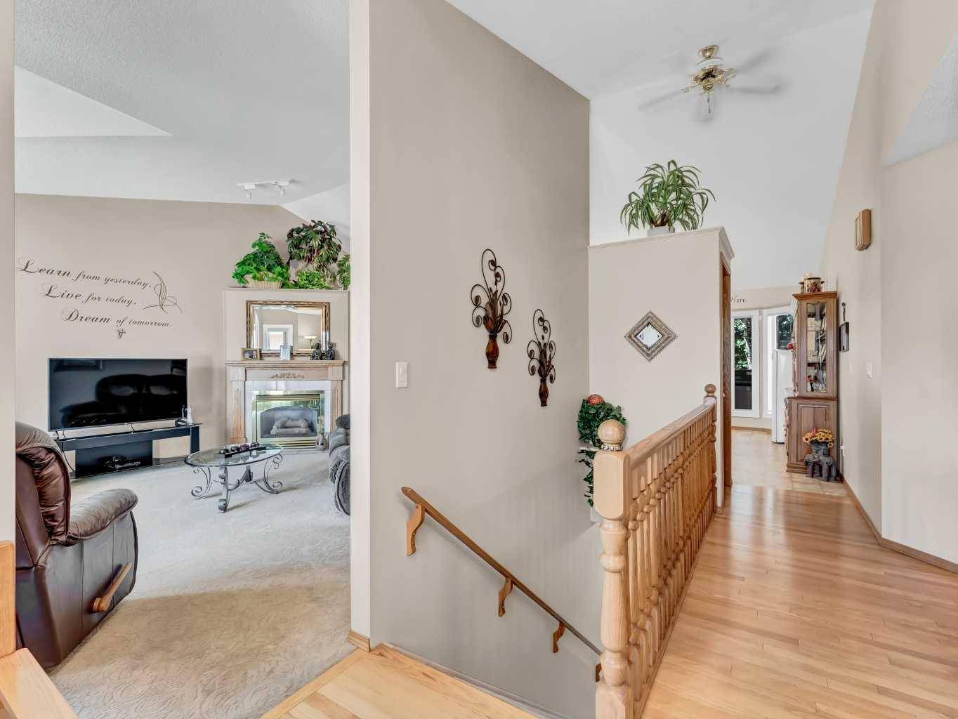 Medicine Hat, AB T1B 4C3,15 Park Meadows CT Southeast