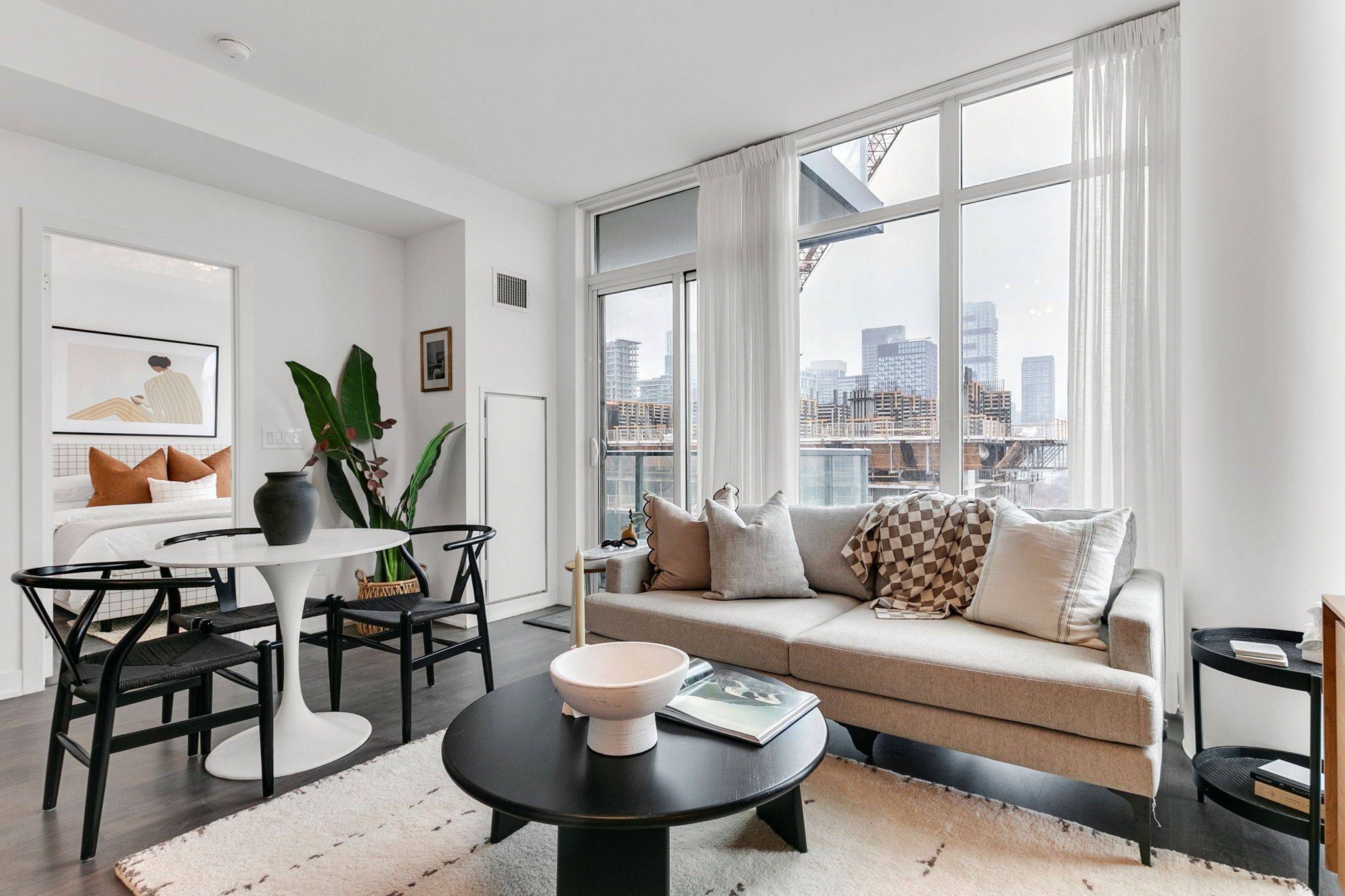 105 George ST #1404,  Toronto C08,  ON M5A 0L4
