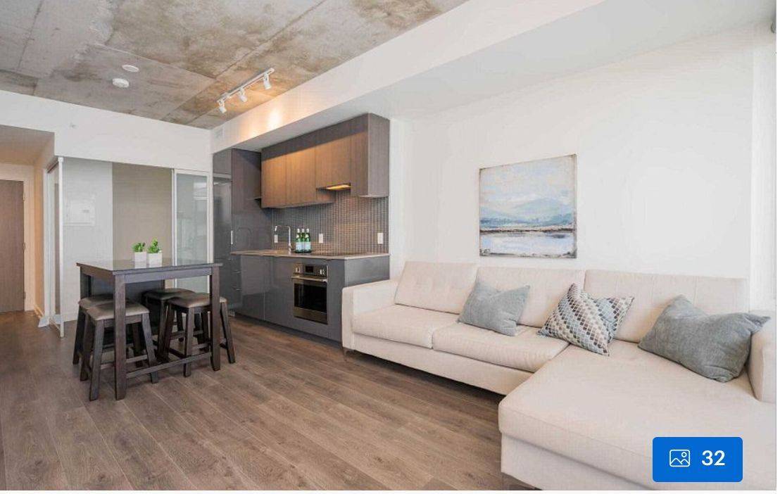 Toronto C10, ON M4P 1P9,161 Roehampton AVE #1107