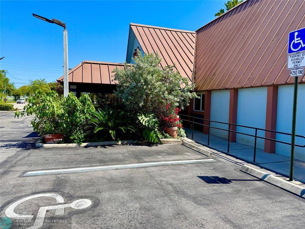 Margate, FL 33063,1821 N State Road 7