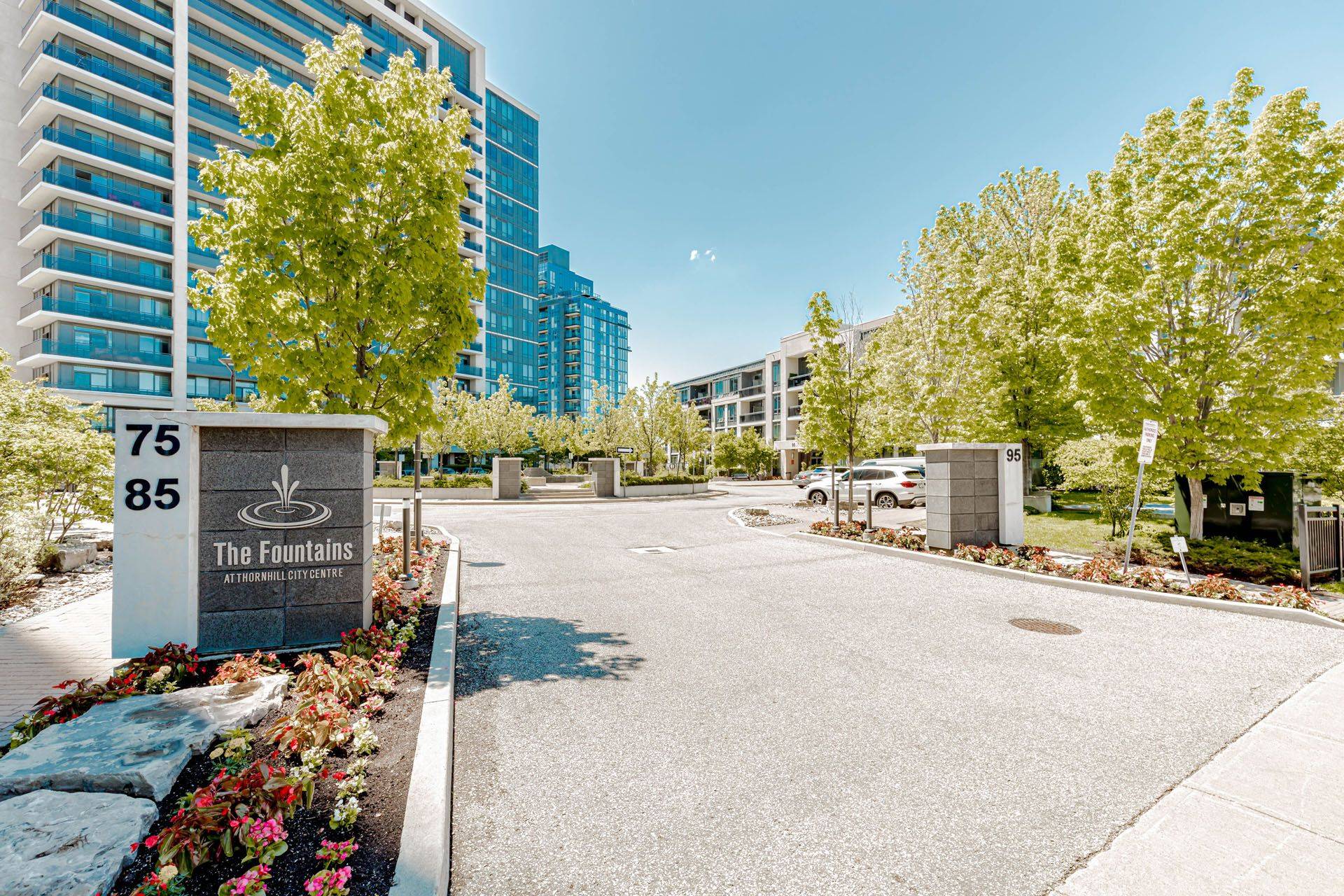 85 North Park RD #1110, Vaughan, ON L4J 0H9