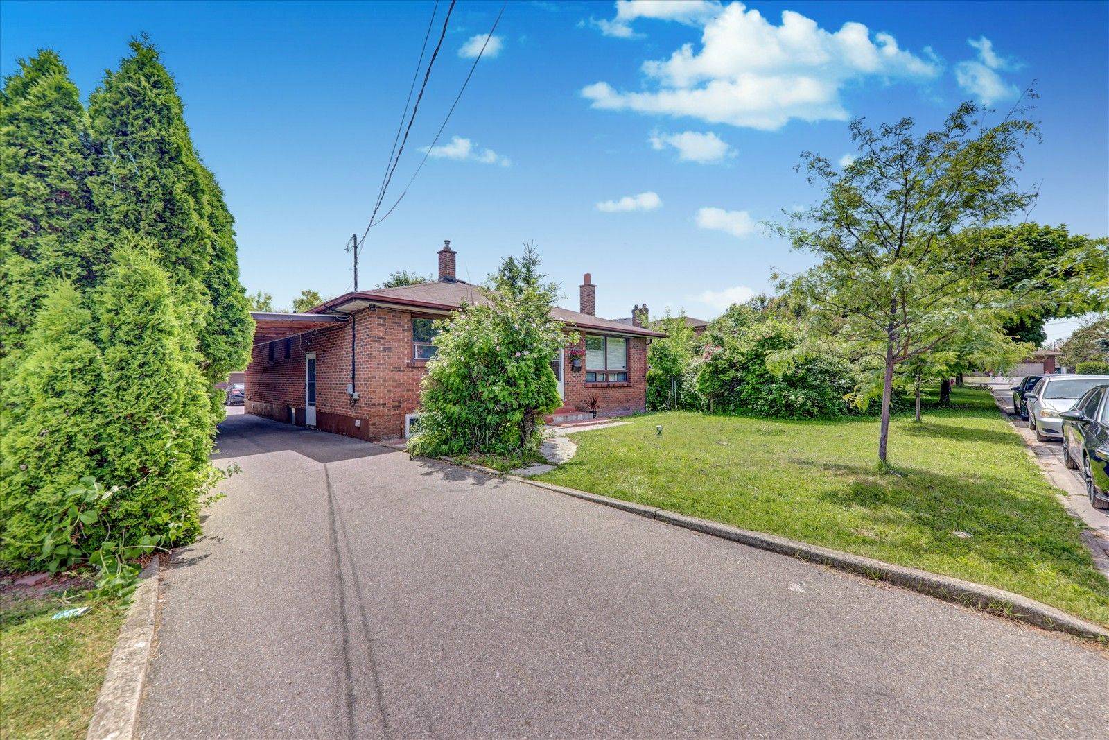 Mississauga, ON L5B 1V7,3215 Parkerhill RD