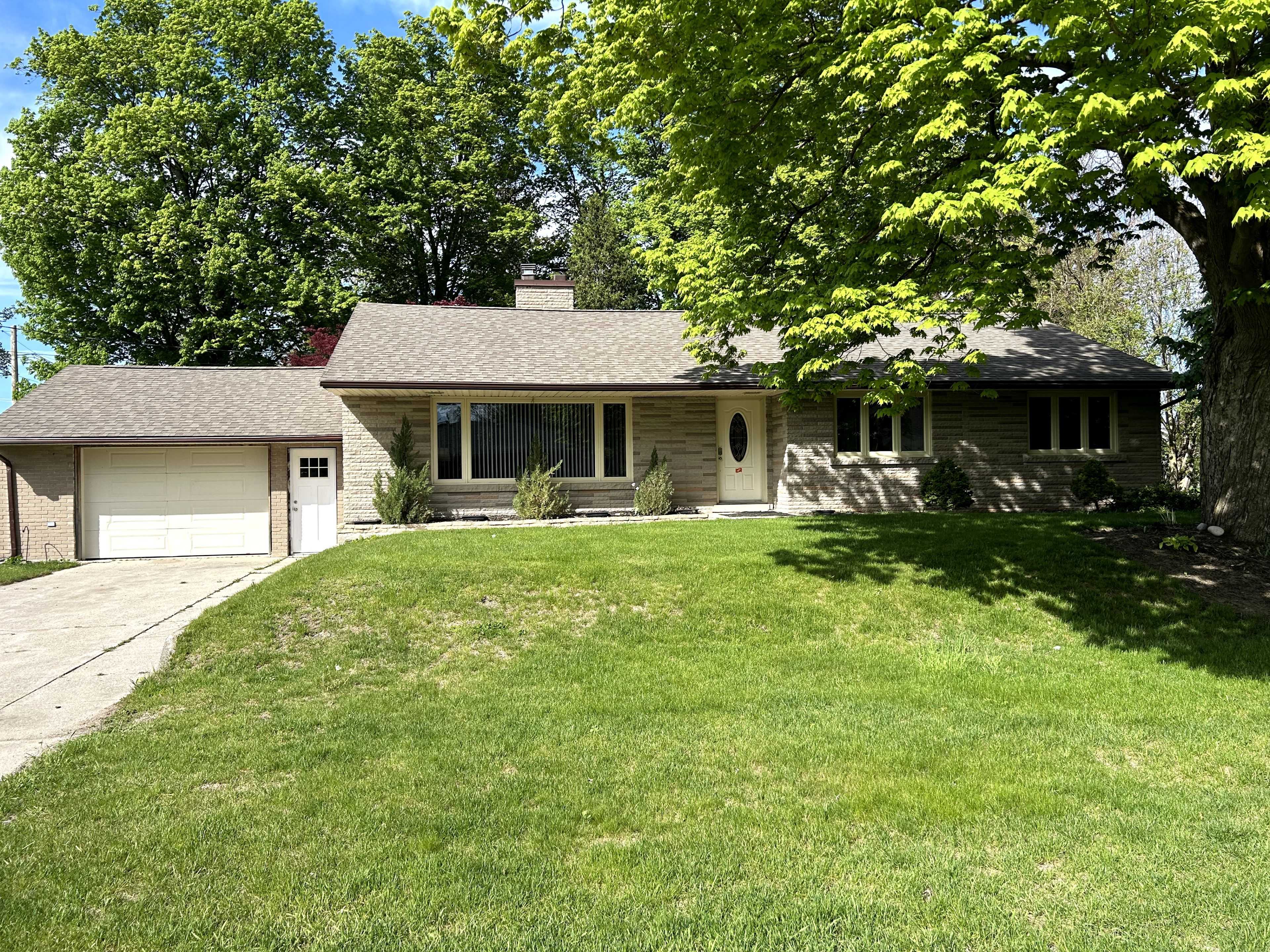 Saugeen Shores, ON N0H 2C4,647 Eugenie ST E