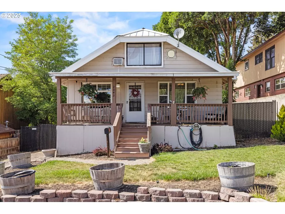Klamath Falls, OR 97601,2043 MELROSE ST