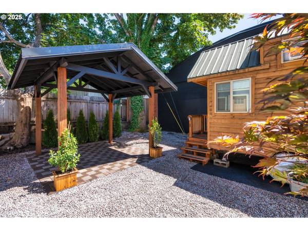 Portland, OR 97202,3324 SE 24TH AVE