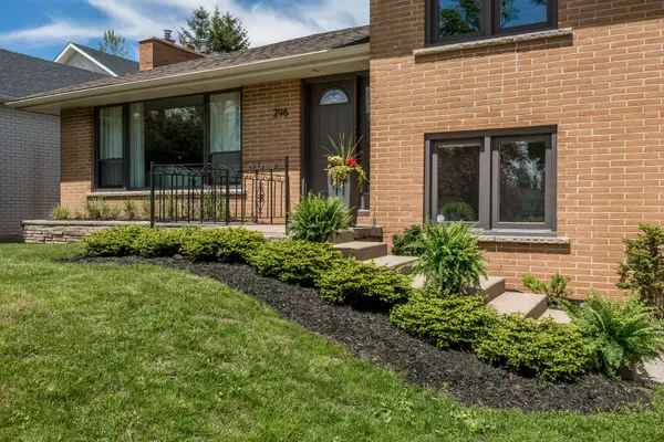 Barrie, ON L4M 1S8,296 Codrington ST