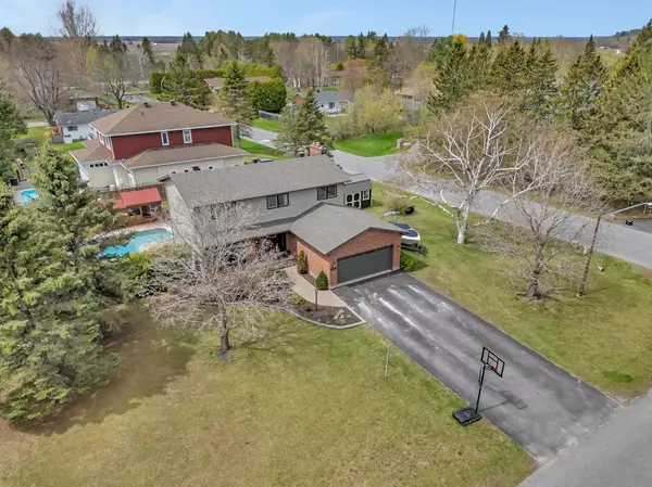 Carp - Huntley Ward, ON K0A 1L0,129 Ridgeview DR