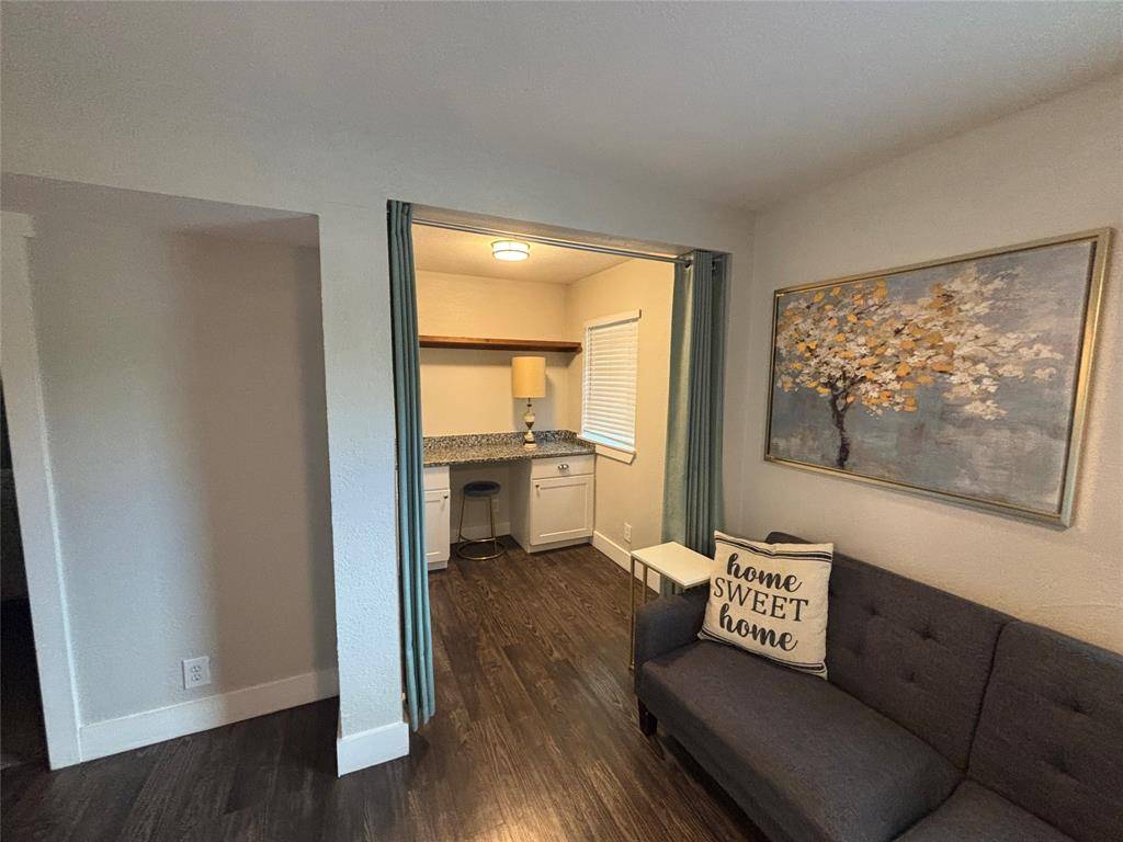 Fort Worth, TX 76107,5928 Fletcher Avenue #17