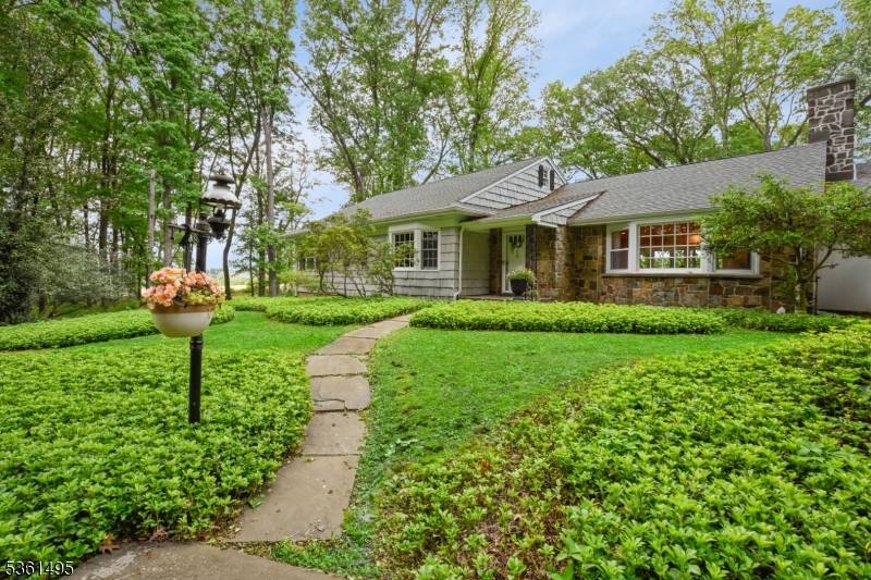 Clinton Twp., NJ 08801,15 Dogwood Dr