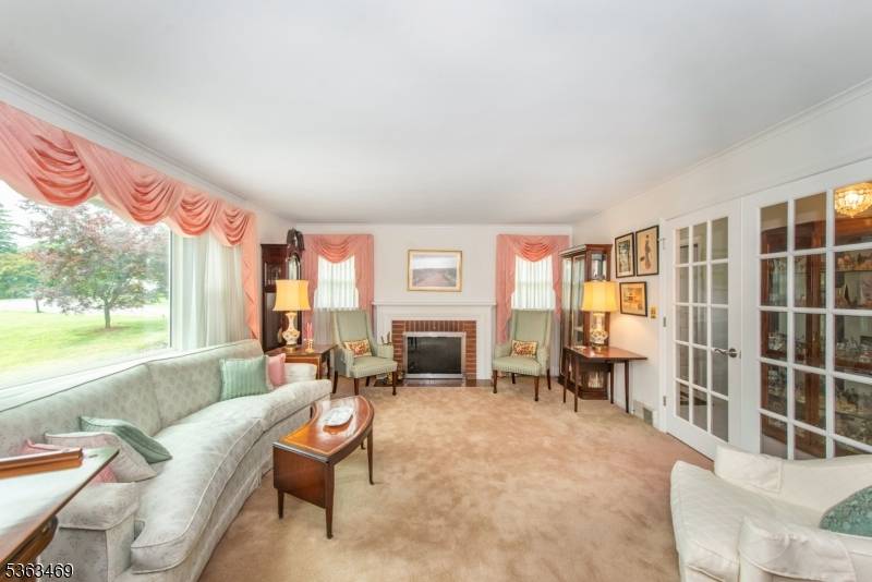 Hanover Twp., NJ 07981,38 Longview Dr