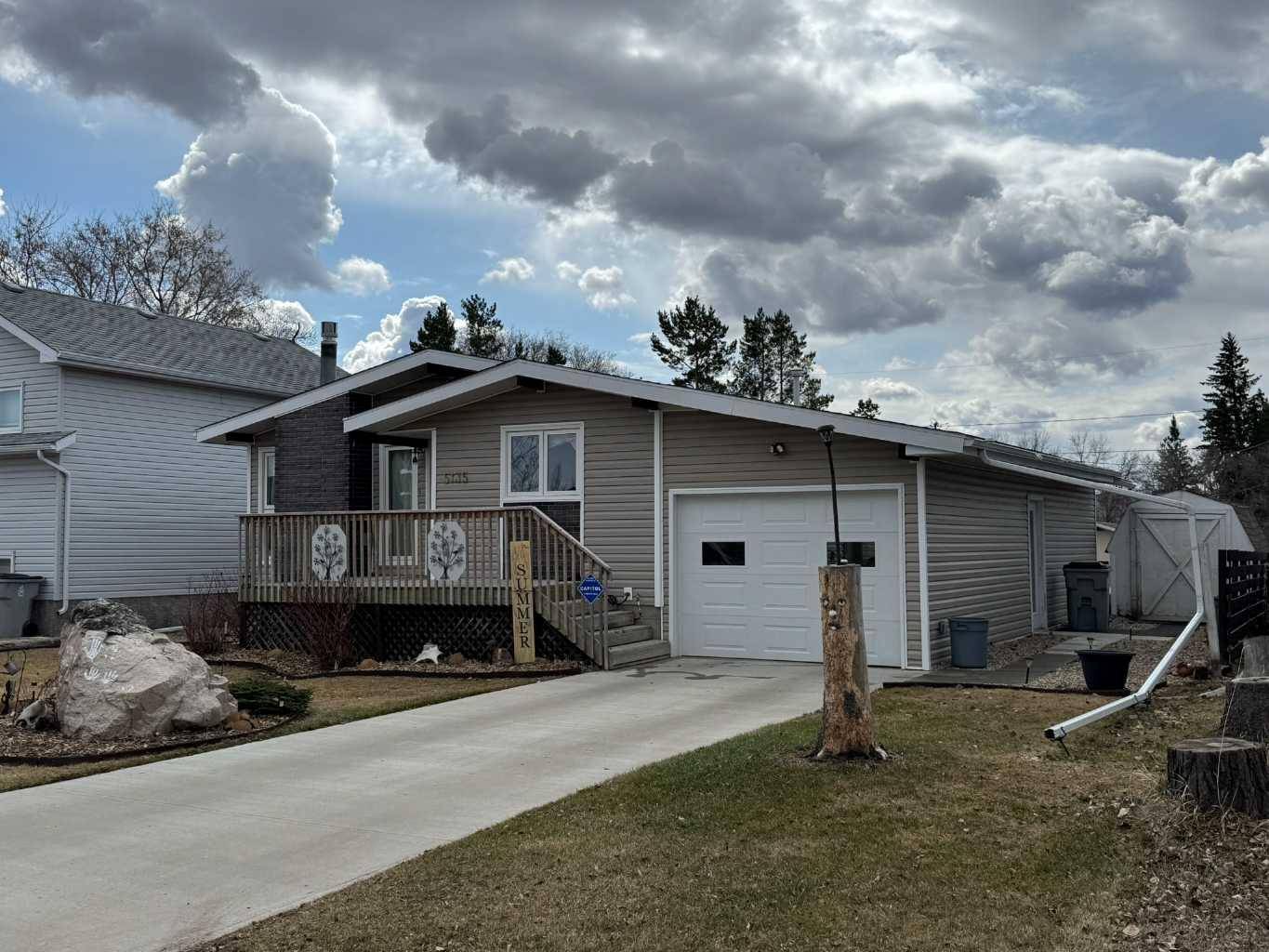 5135 55 Avenue, Edgerton, AB T0B 1K0