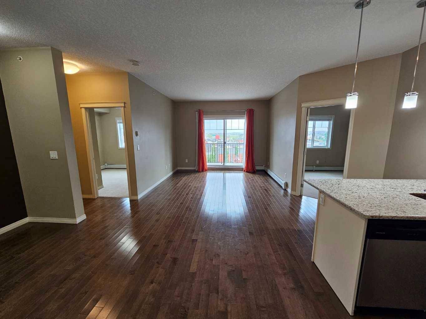 Calgary, AB T3K 0Y6,130 Panatella ST NW #2418