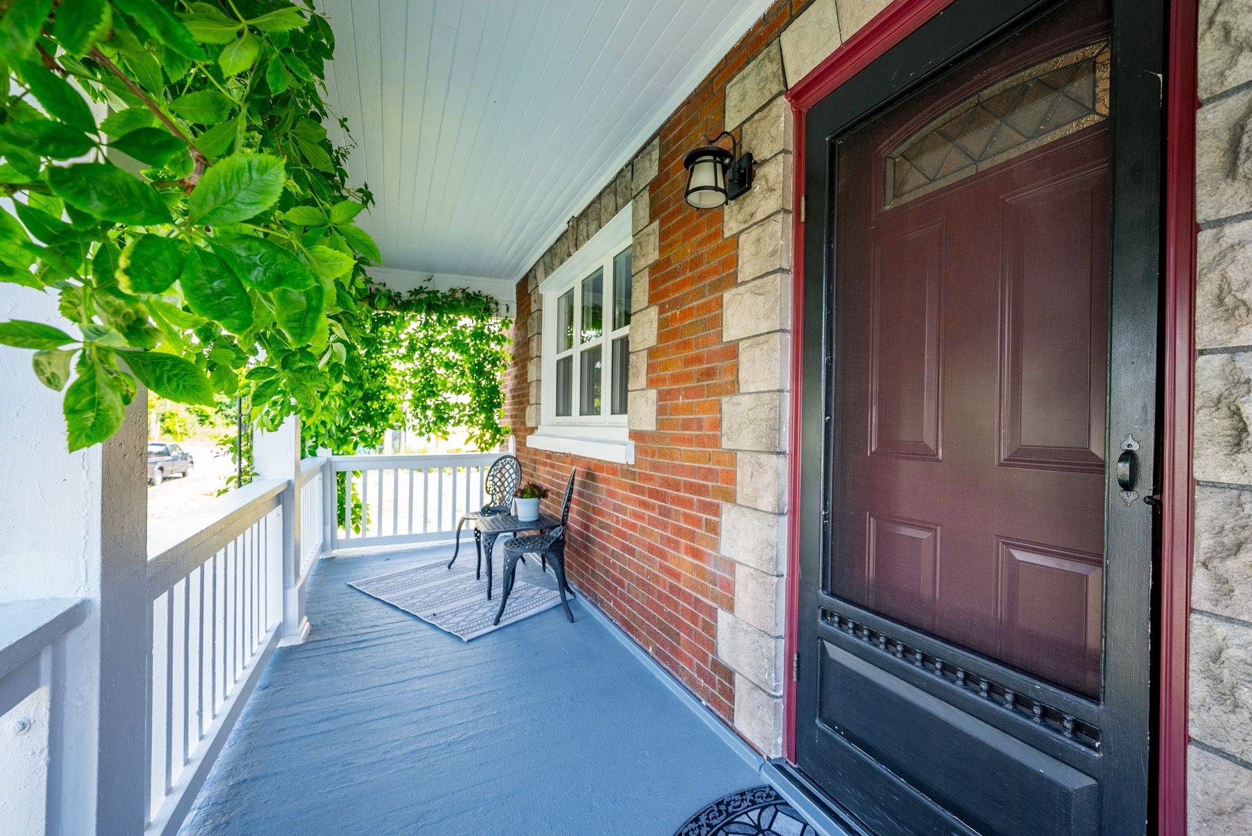 Oshawa, ON L1H 4T7,739 Albert ST