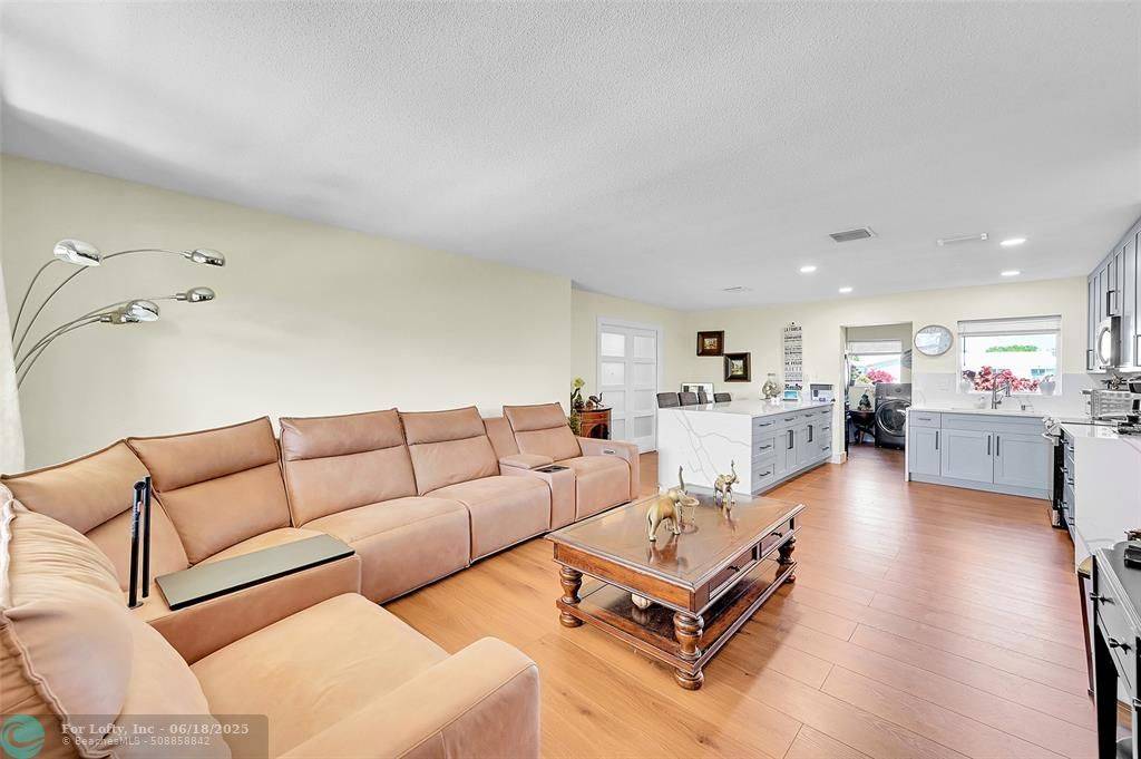 Tamarac, FL 33321,7005 NW 73rd St
