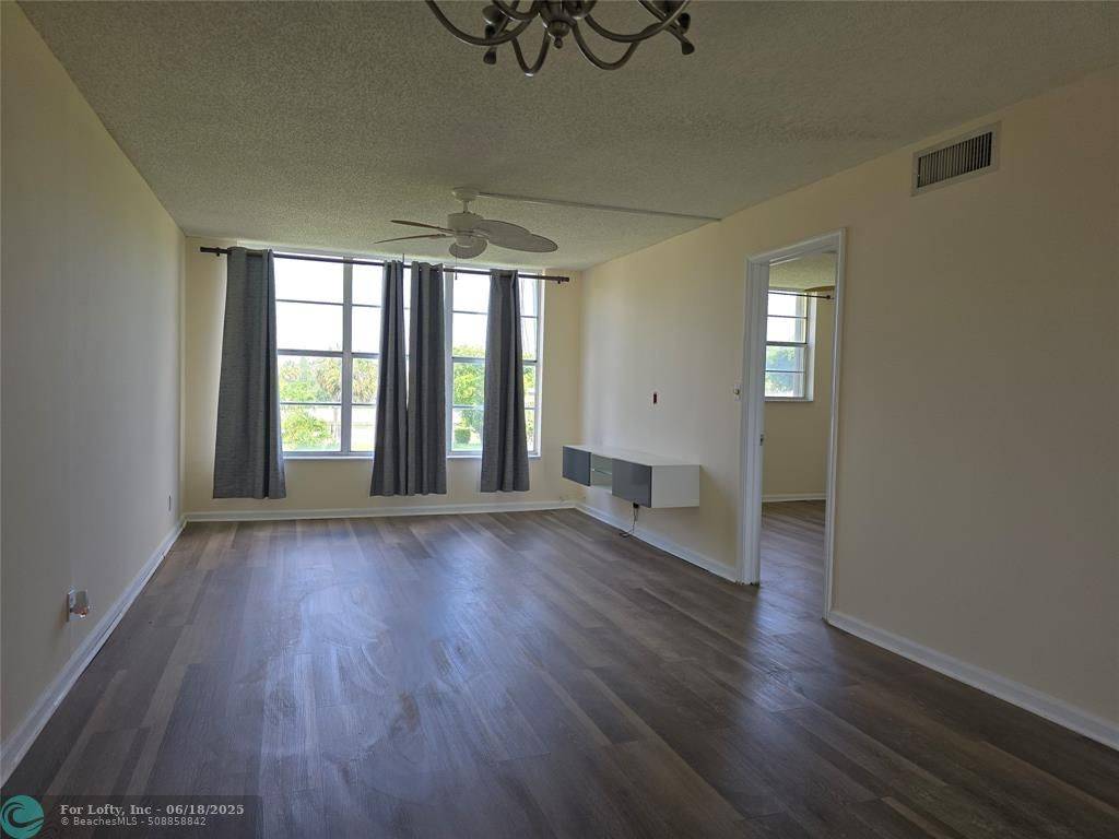 Boca Raton, FL 33428,9949 Sandalfoot Blvd  #534