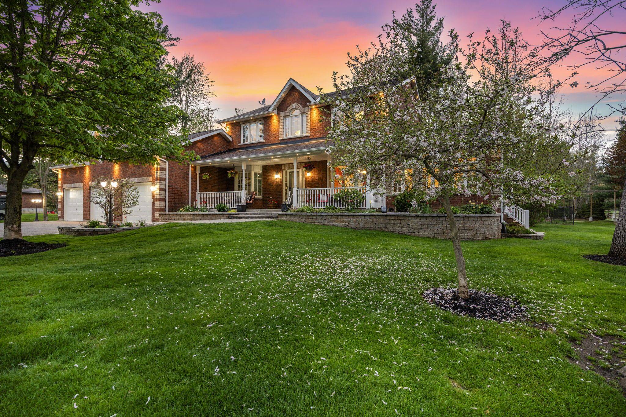 41 Cindy LN, Adjala-tosorontio, ON L0M 1M0