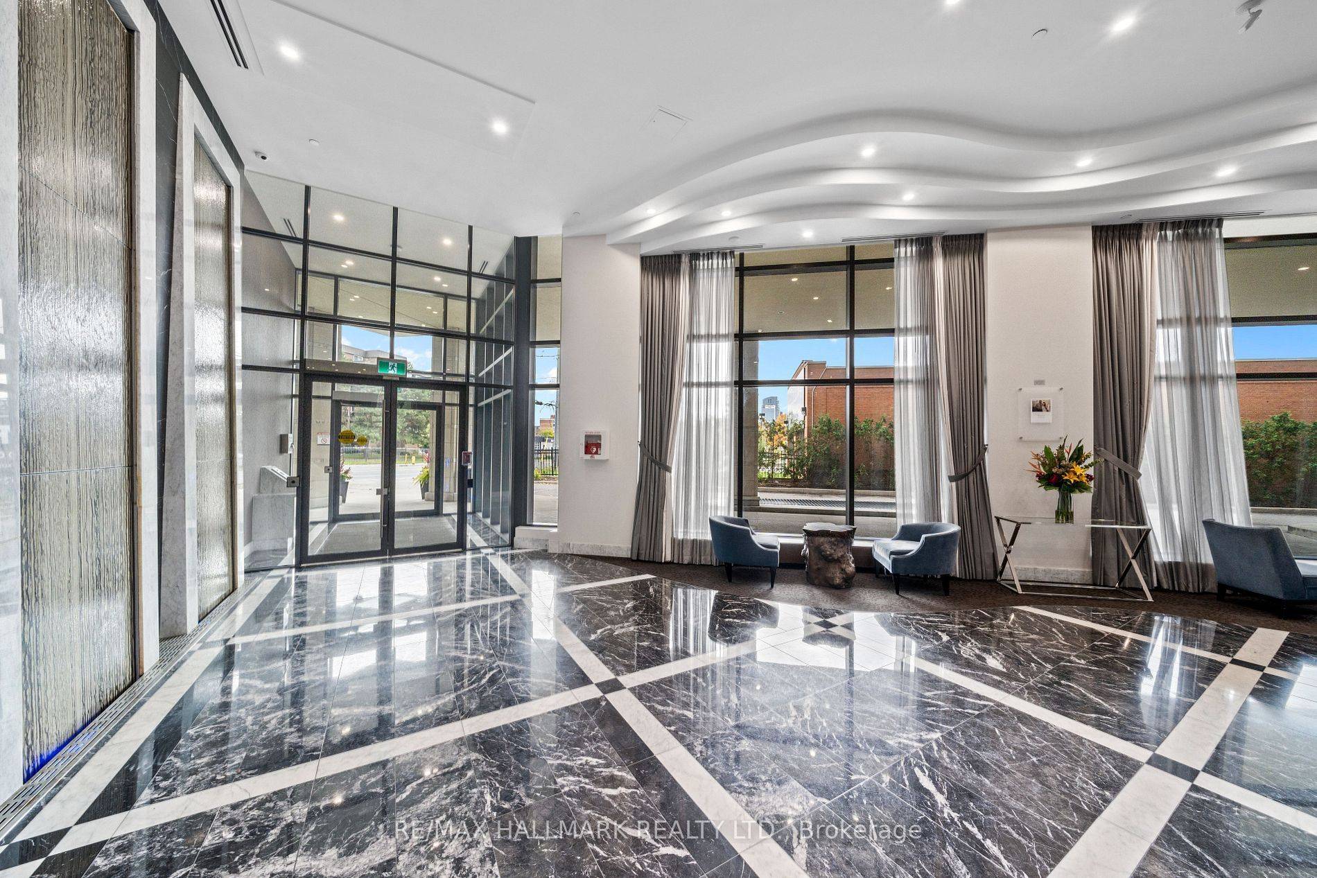 Vaughan, ON L4J 0J5,7608 Yonge ST #111