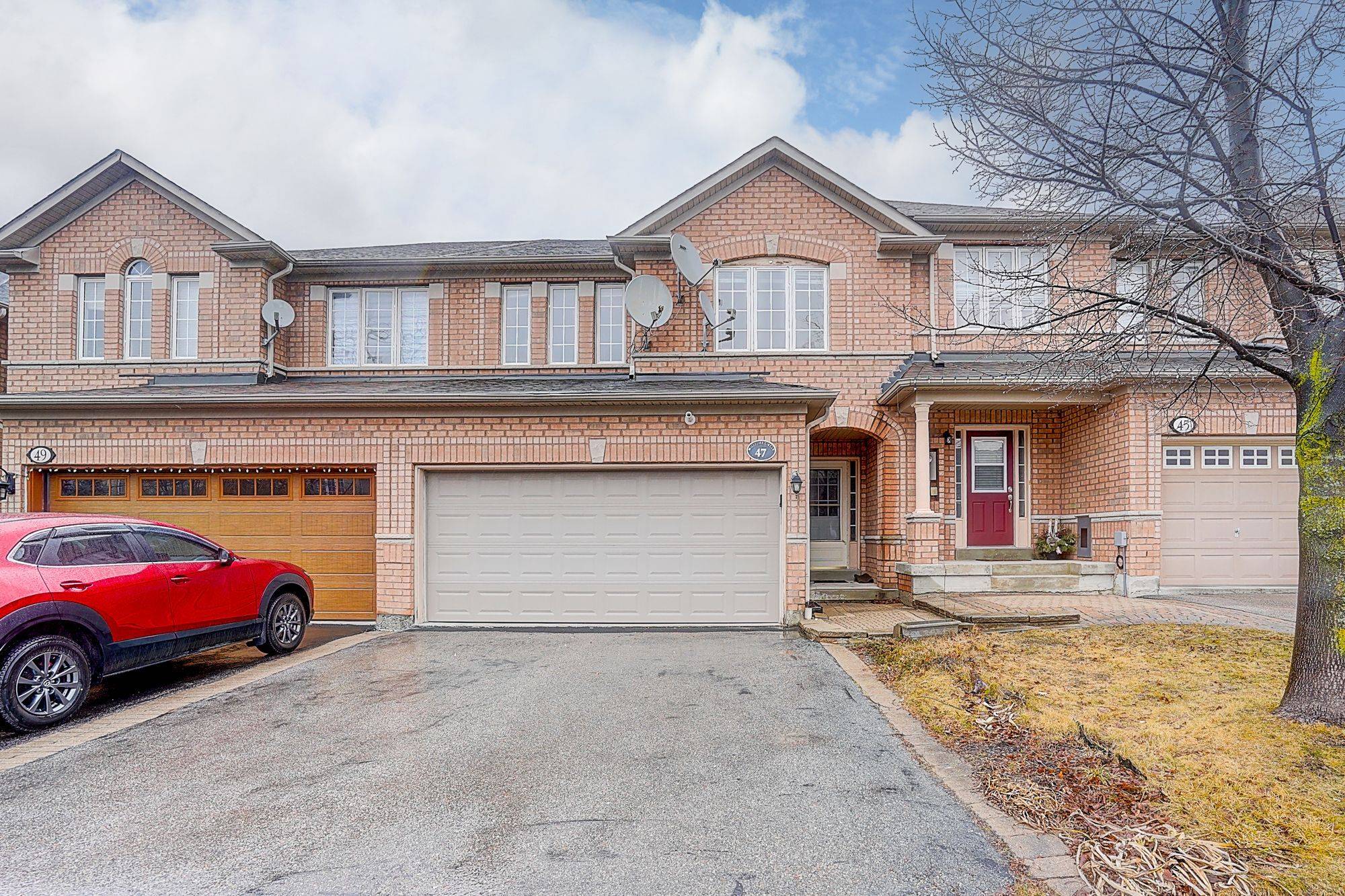 47 Millcliff CIR, Aurora, ON L4G 7N7