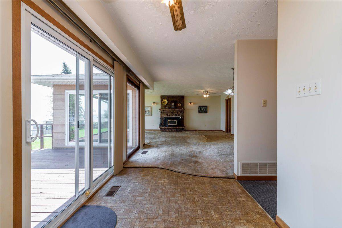 Oro-medonte, ON L0L 1T0,2225 Lakeshore RD E