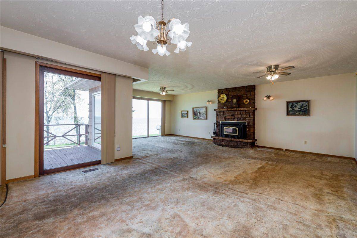 Oro-medonte, ON L0L 1T0,2225 Lakeshore RD E