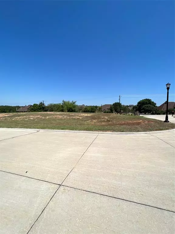 Keller, TX 76262,1733 Oakbrook Drive