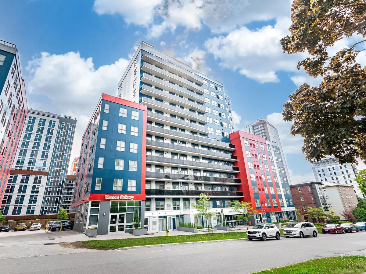 Waterloo, ON N2L 0H6,258A Sunview ST #123