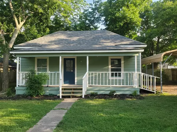Leonard, TX 75452,211 E Houston