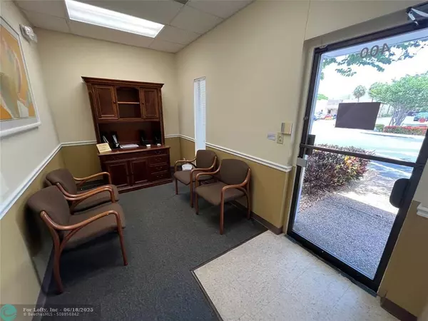 Fort Lauderdale, FL 33309,1001 NW 62nd St #400E