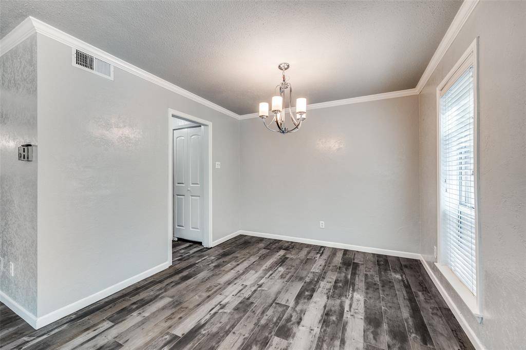 Dallas, TX 75235,5053 Les Chateaux Drive #141