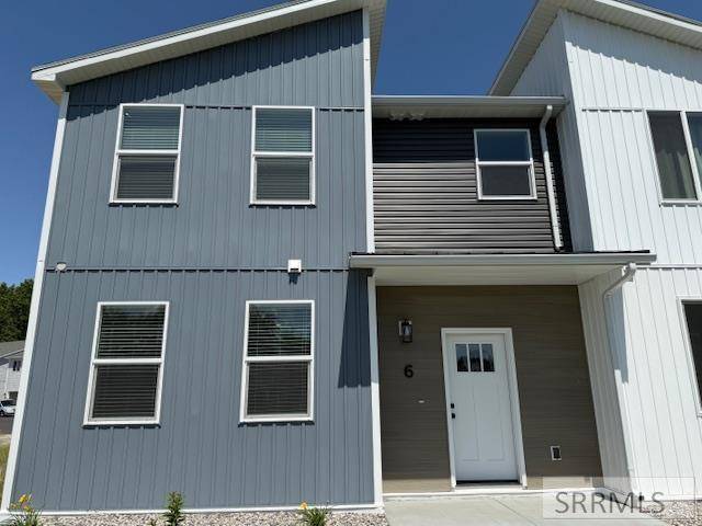 822 E Sunnyside Road, Idaho Falls, ID 83401